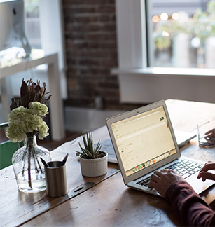 廣州網站建設公司剖析百度權重與快照之間的關系