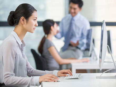 有哪些功能是建設(shè)商城網(wǎng)站中必不可少的呢？